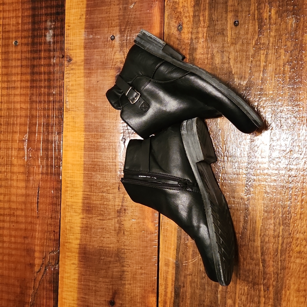 *LAST CHANCE* Baretraps Ankle Boot